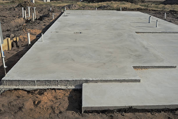 Best Concrete Foundation Installation  in Comstock Northwest, MI